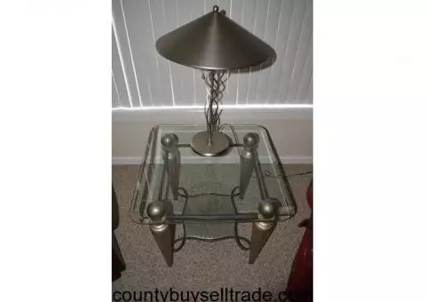 Tables (glass top) / lamps